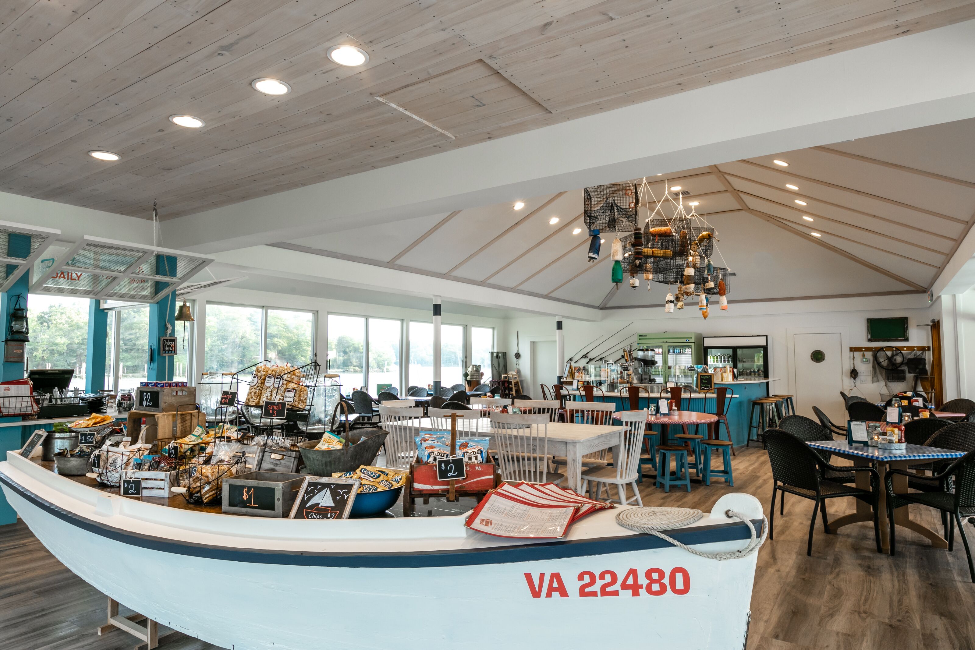 2 restaurants; breakfast, lunch, dinner, and brunch served