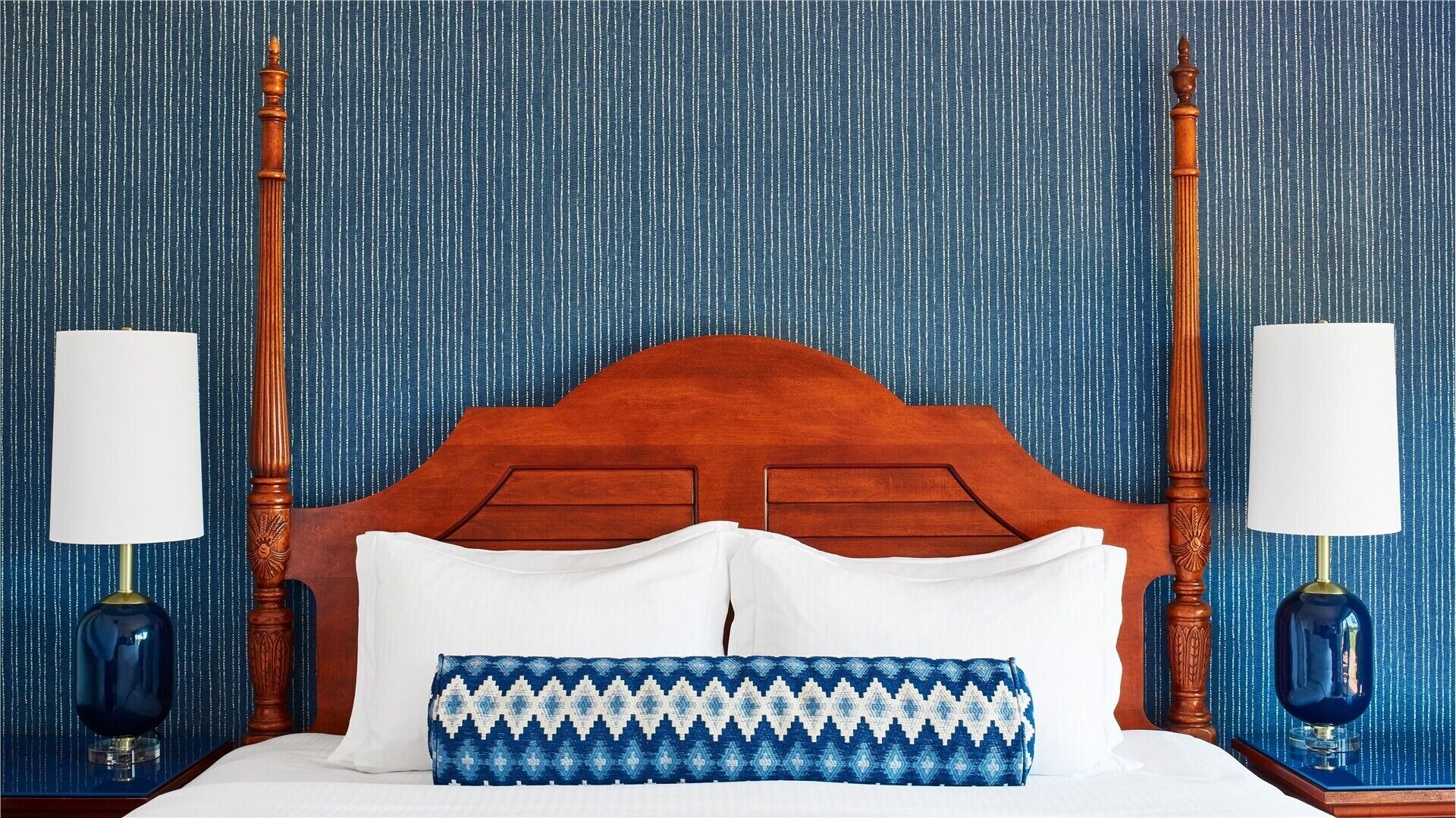 Egyptian cotton sheets, premium bedding, pillowtop beds, minibar