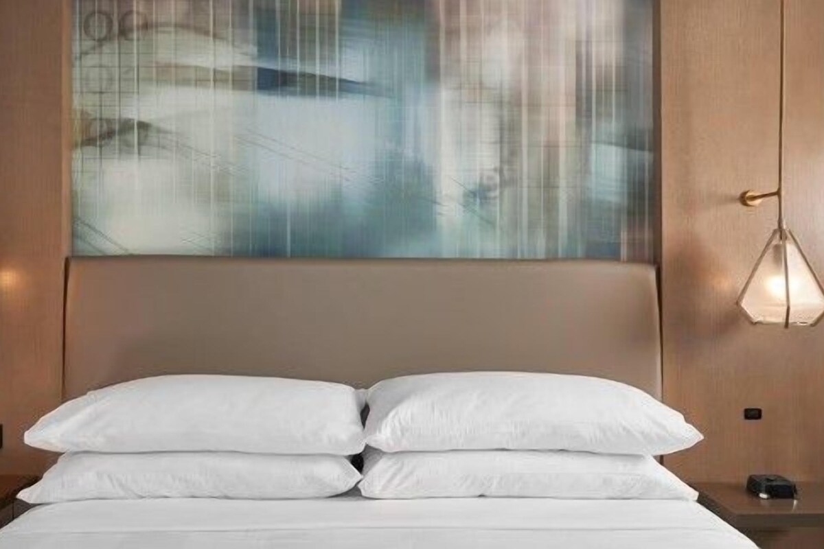 Camas con pillow-top y caja de seguridad en la habitación 
