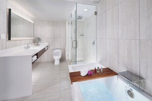 Combined shower/tub, free toiletries, hair dryer, bathrobes
