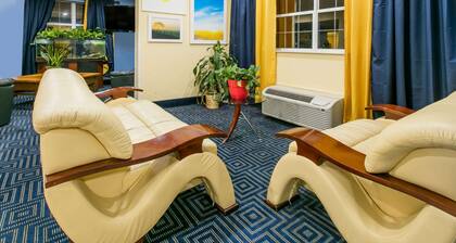 Days Inn & Suites by Wyndham Pryor