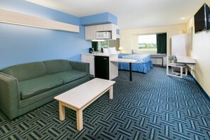 Studio Suite, 1 Queen Bed, Non Smoking | Premium bedding, desk, laptop workspace, blackout drapes