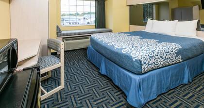Days Inn & Suites by Wyndham Pryor