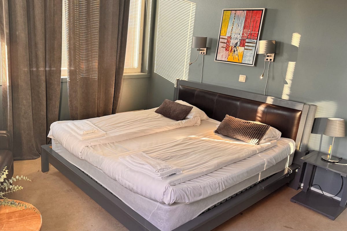 Junior-Suite | Individuell dekoriert, individuell eingerichtet, Schreibtisch