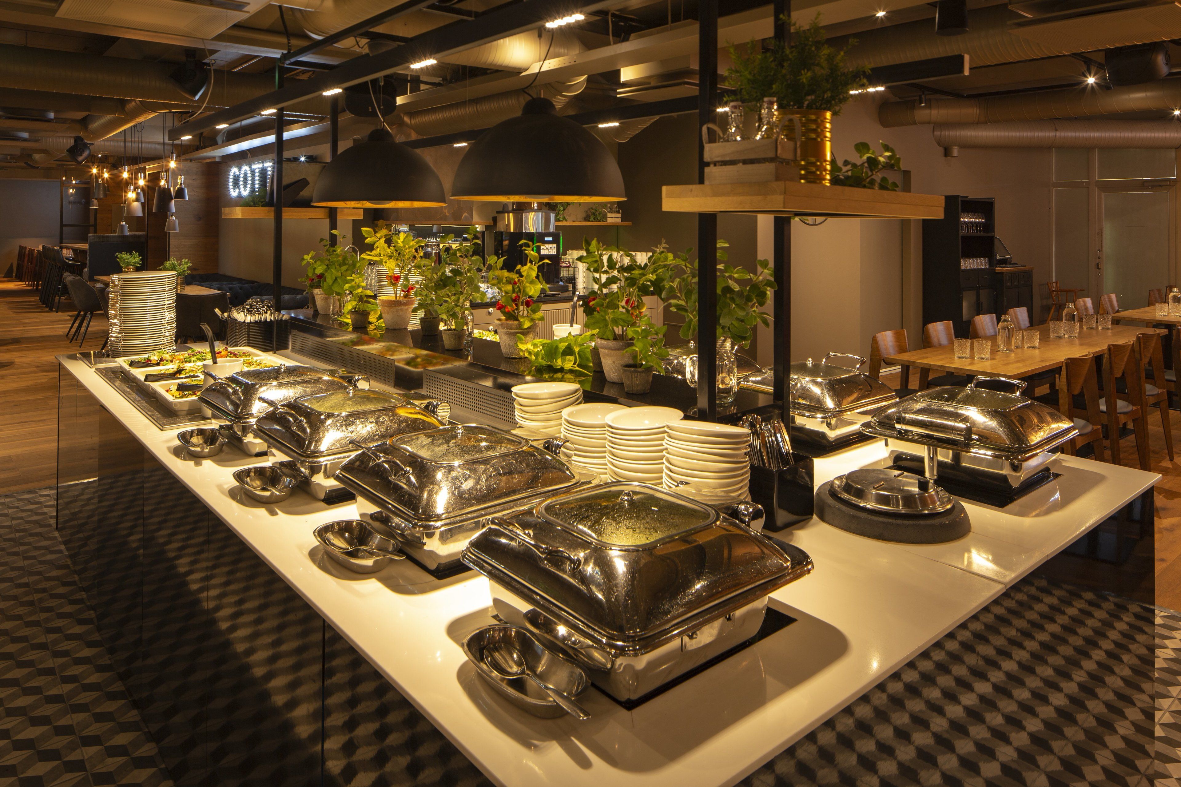 Free daily buffet breakfast