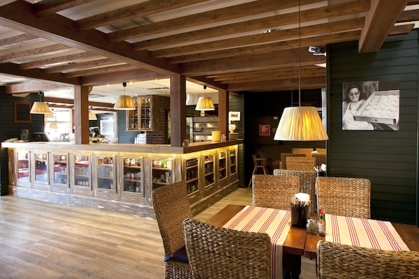 2 ristoranti, aperti a colazione