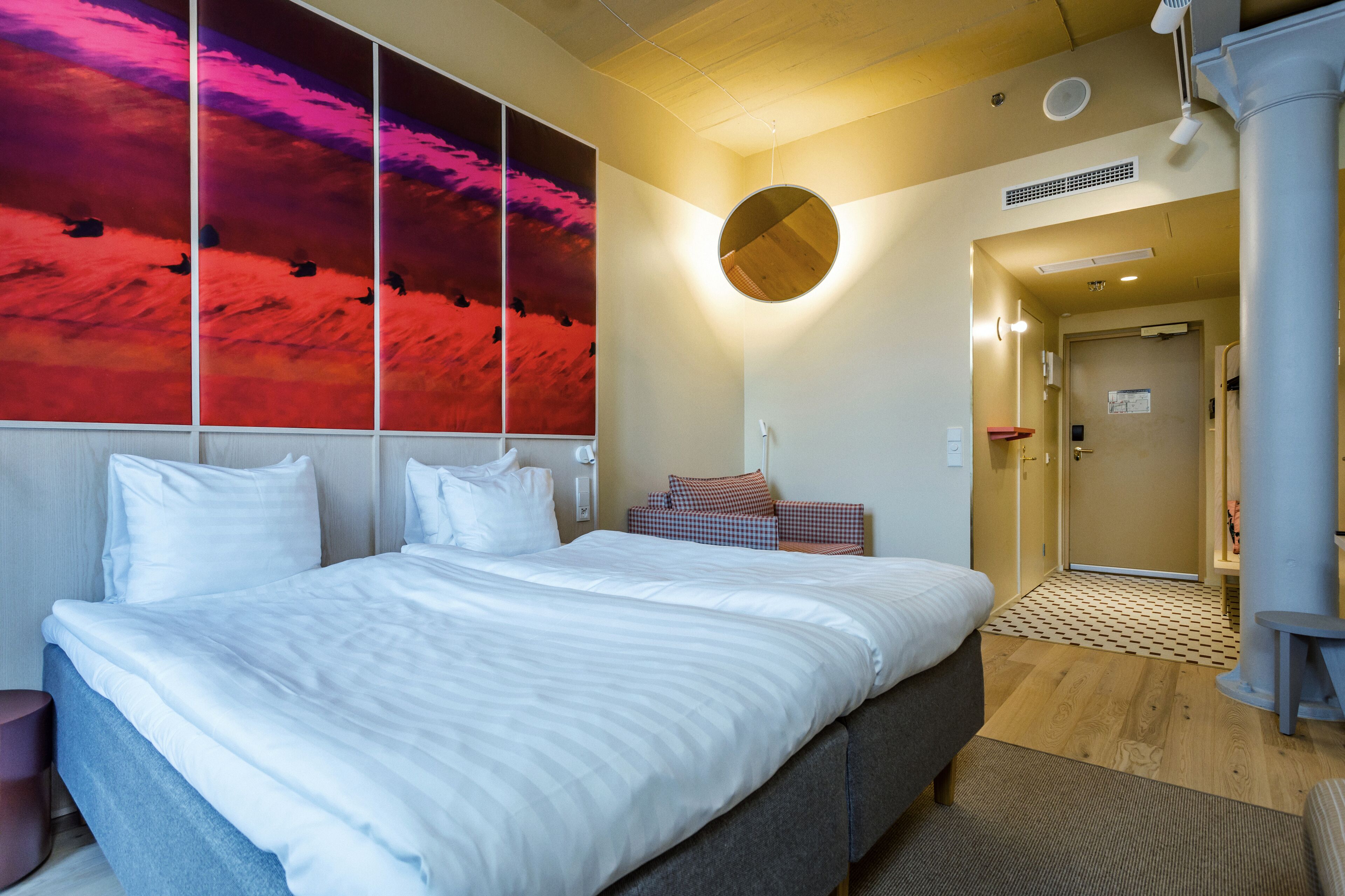 Coffres-forts dans les chambres, bureau, rideaux occultants