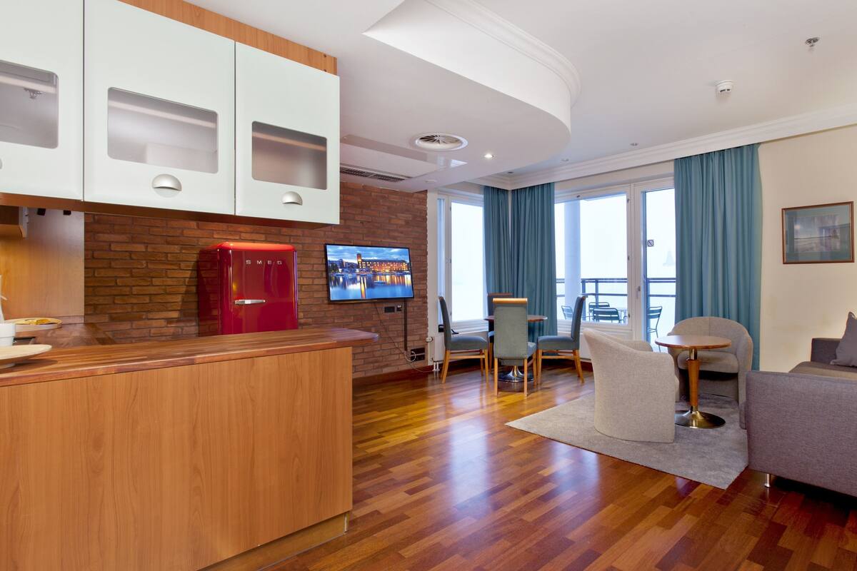 In-room safe, desk, blackout curtains, iron/ironing board