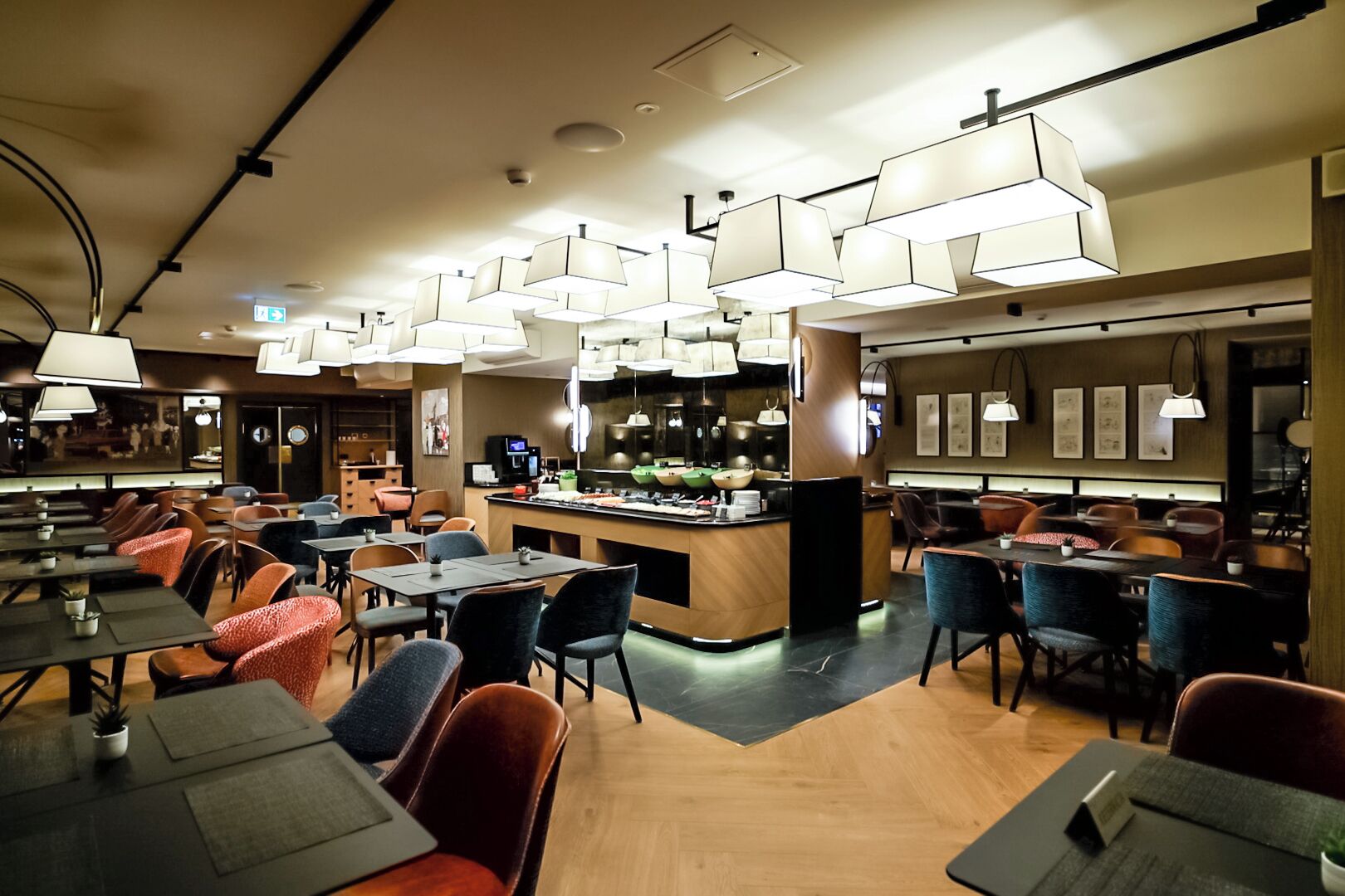 Tägliches Frühstücksbuffet (70 PLN pro Person)