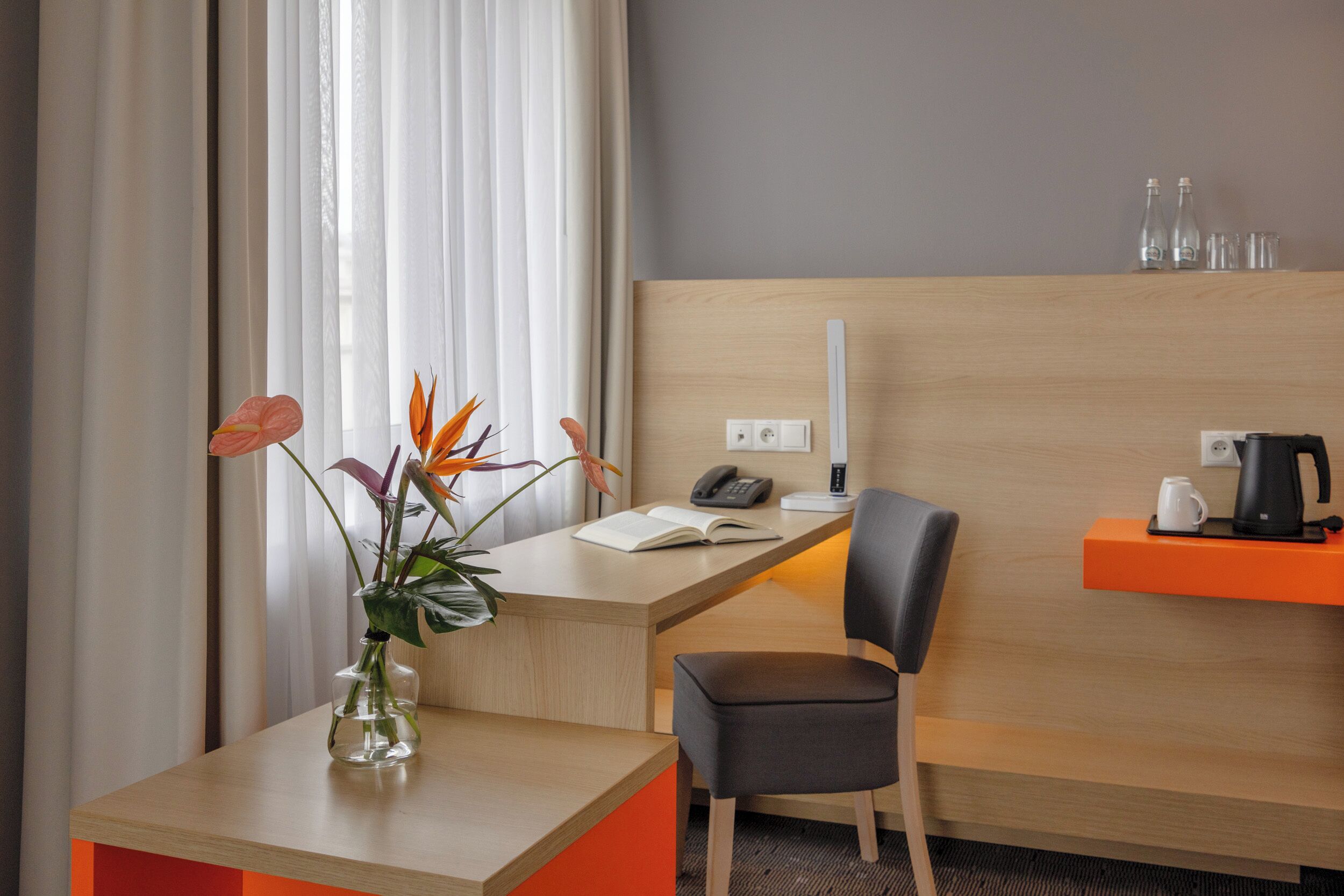 in-room safe, desk, laptop workspace, blackout curtains