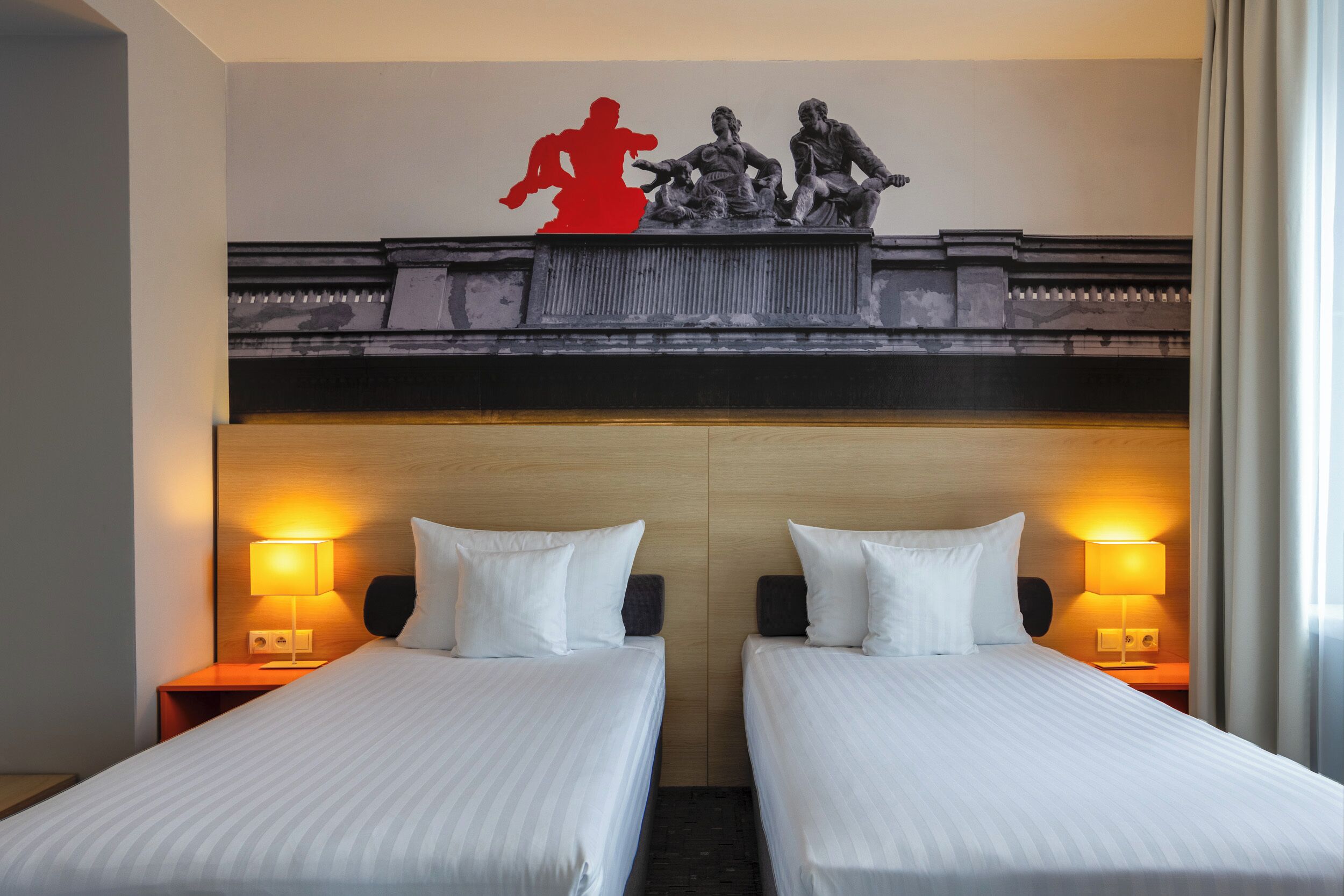 in-room safe, desk, laptop workspace, blackout curtains