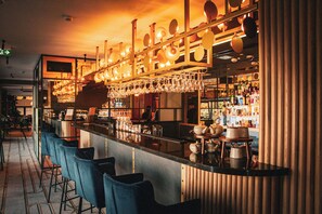 Ofrece desayunos, almuerzos y cenas