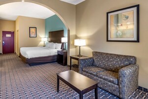 Suite, 1 King Bed with Sofa bed, Non Smoking | Premium bedding, desk, laptop workspace, blackout drapes