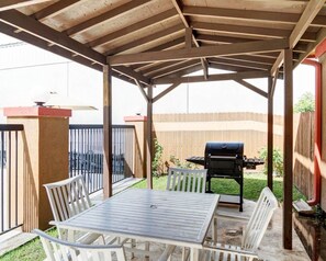 BBQ/picnic area