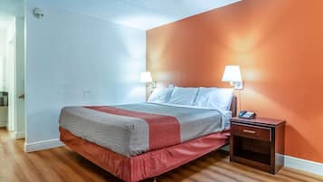 Schreibtisch, Bügeleisen/Bügelbrett, kostenloses WLAN, Bettwäsche