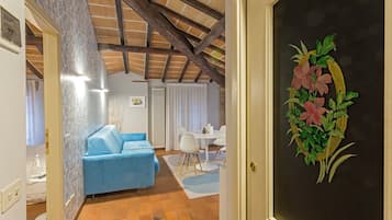 Deluxe Suite | 1 bedroom, premium bedding, down comforters, minibar