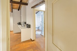 Deluxe Suite | Bathroom