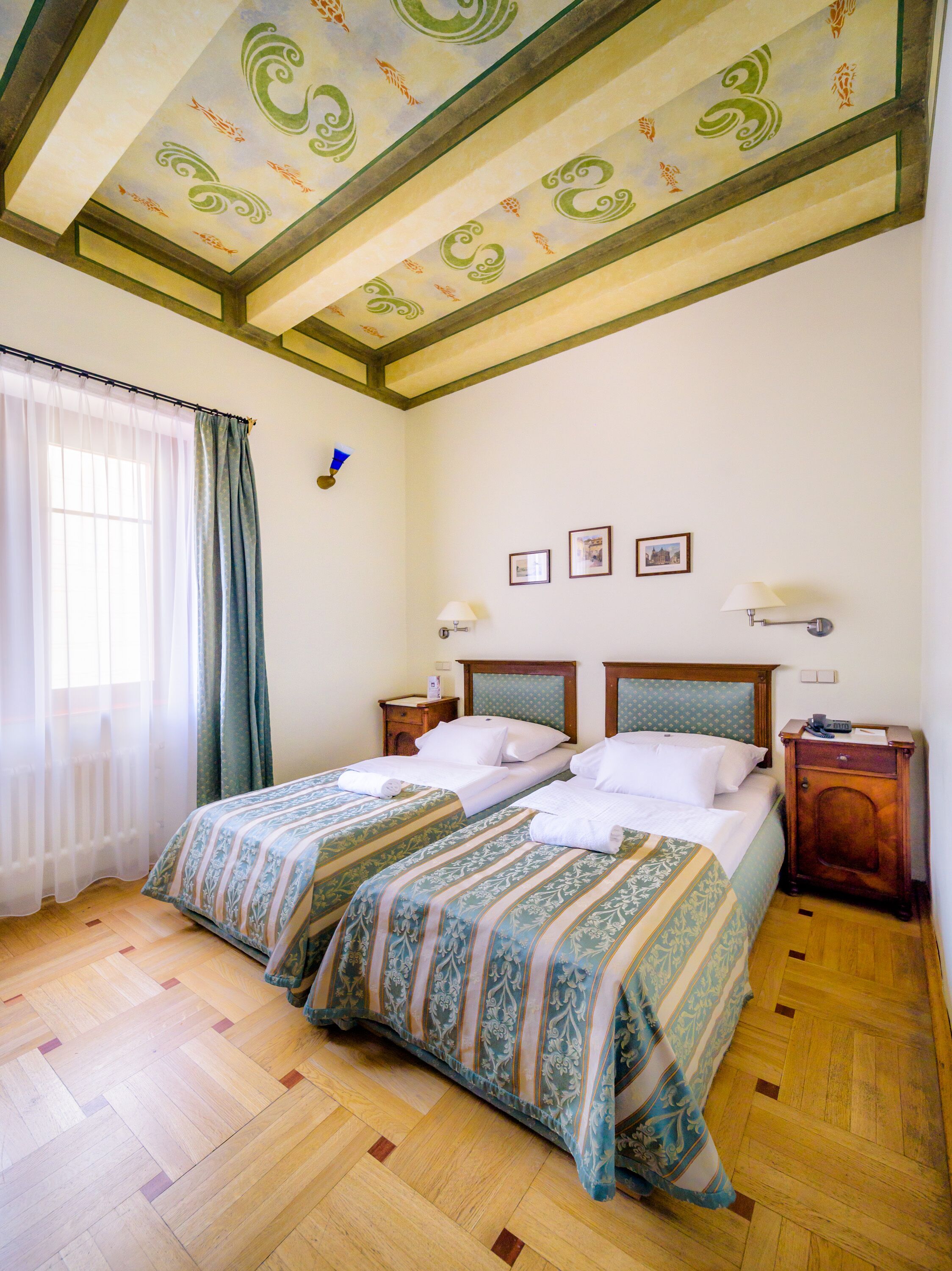 Kamar