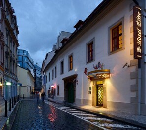 Front of property - evening/night