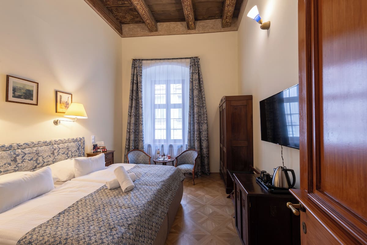 Deluxe Double or Twin Room