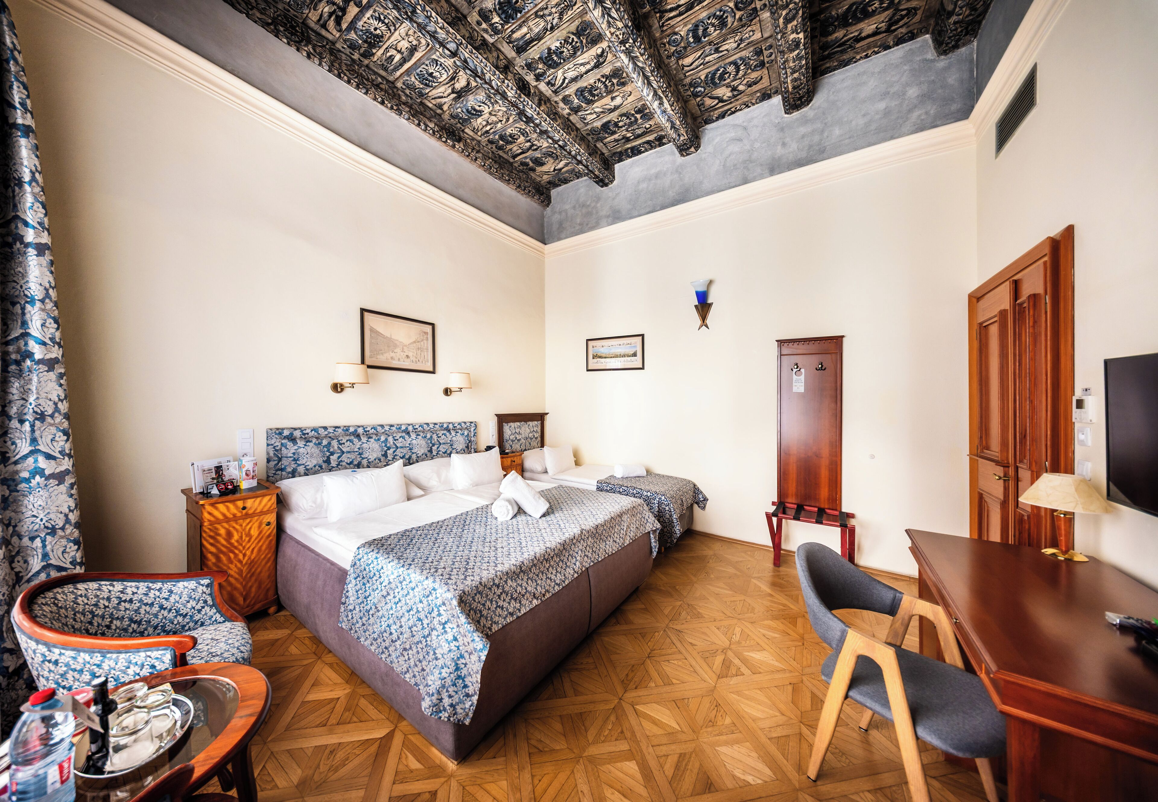 Standard Double or Twin Room with Extra Bed | Hypo-allergenic bedding, minibar, in-room safe, individually furnished