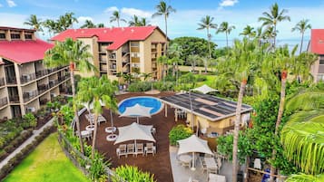 Outdoor pool, pool umbrellas