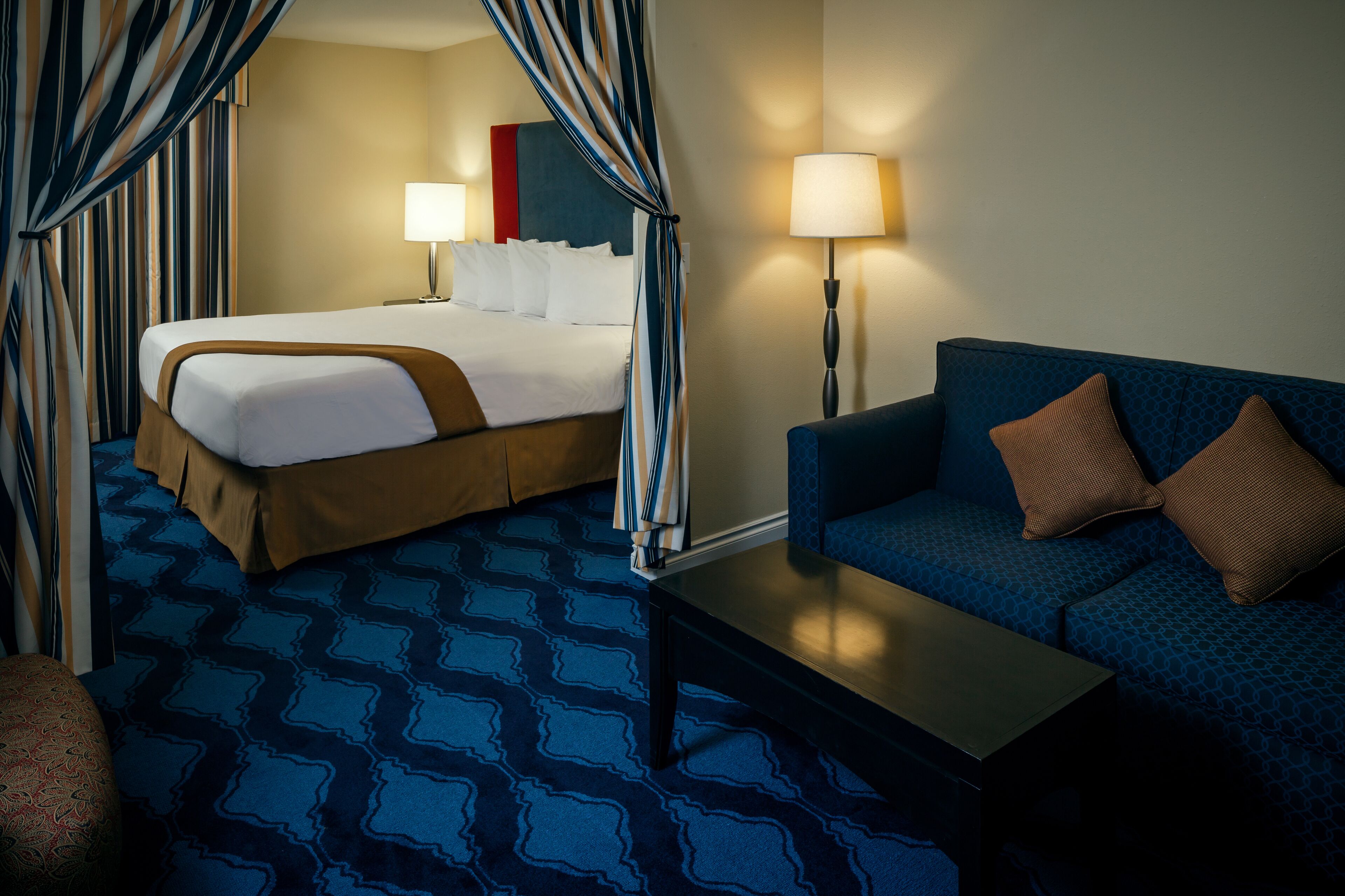 standard room, 1 king bed with sofa bed, garden view (spa, non-pet friendly) | living area | 39-inch tv with cable channels