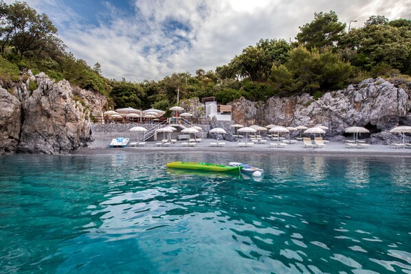 Plage privée à proximité, bar de plage