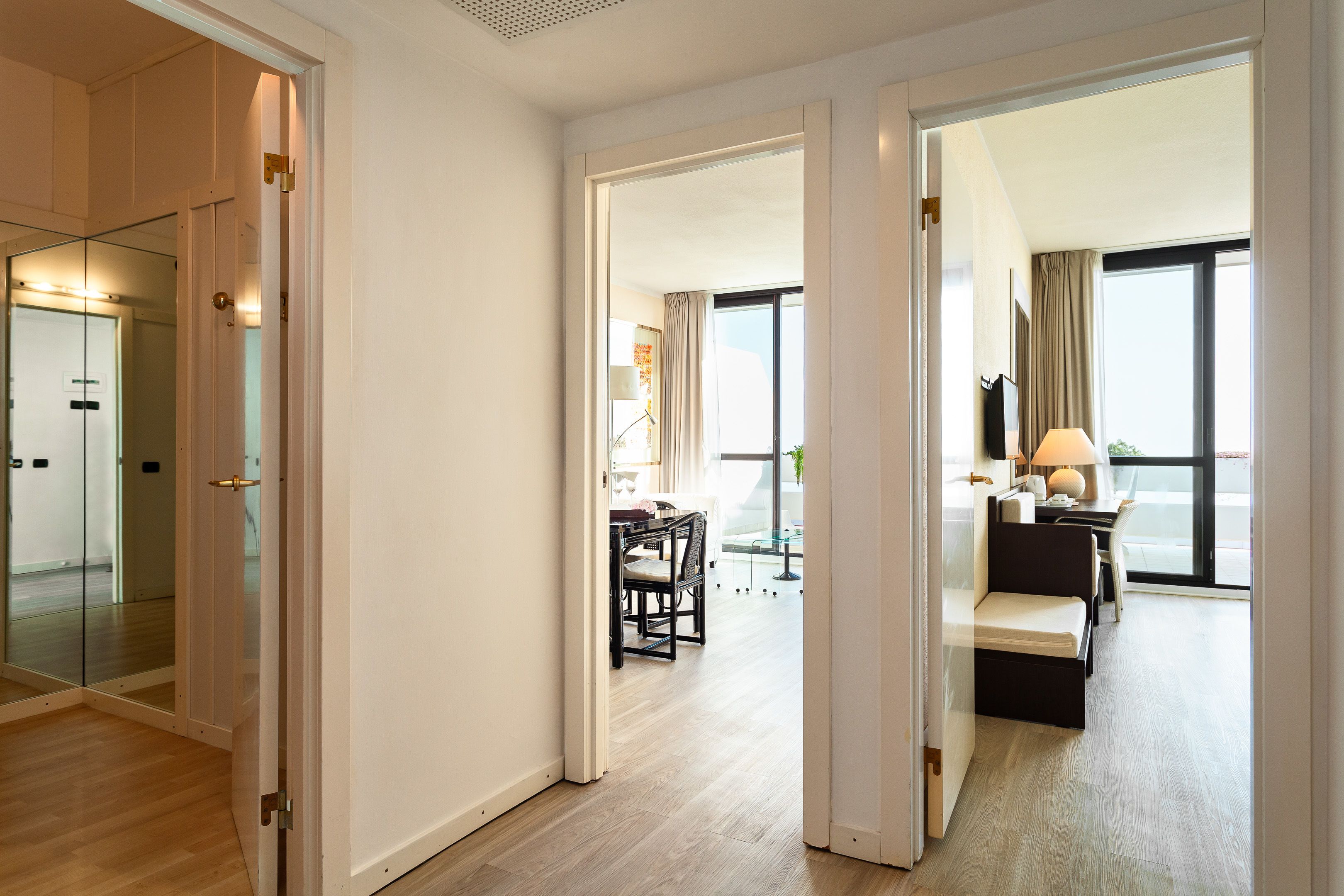 suite | 1 bedroom, egyptian cotton sheets, premium bedding, in-room safe