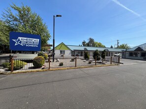 Exterior - Americas Best Value Inn Eugene (Eugene)