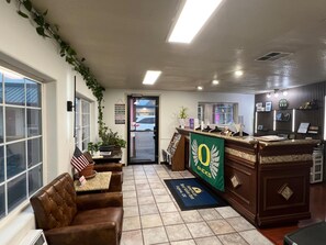 Reception - Americas Best Value Inn Eugene (Eugene)