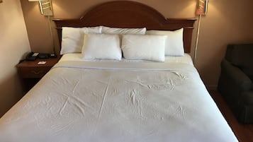 Phòng, 1 giường cỡ king | Bàn, bàn ủi/dụng cụ ủi quần áo, giường gấp/giường phụ (phụ phí)