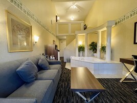 Suite (Jacuzzi) No Pets | Desk, blackout drapes, iron/ironing board, Internet