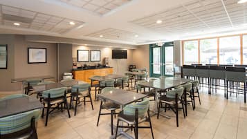 รวมอาหารเช้าแบบบุฟเฟ่ต์ ทุกวัน