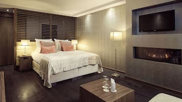 Hochwertige Bettwaren, Minibar, Zimmersafe, Schreibtisch