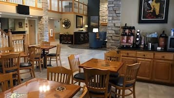 Free daily continental breakfast