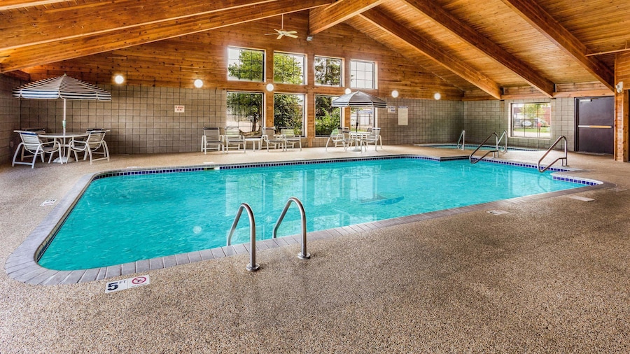 AmericInn by Wyndham Hotel and Suites Long Lake