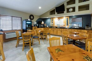 Free daily continental breakfast 