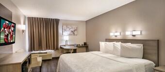 Red Roof Inn PLUS+ Boston - Logan