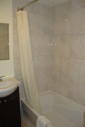Towels - Royal Napanee Inn (Greater Napanee)