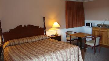 Standard Room, 1 Queen Bed