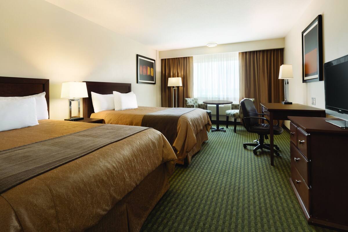 desk, iron/ironing board, free cots/infant beds, rollaway beds