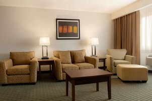 Escritorio, tabla de planchar con plancha y cunas gratuitas 