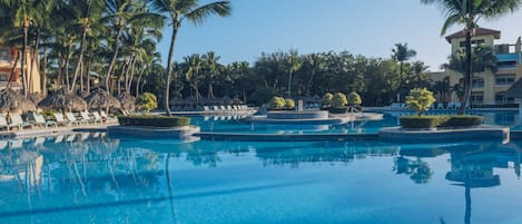 Outdoor pool, pool umbrellas