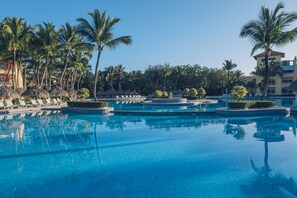 Outdoor pool, pool umbrellas