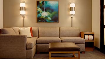 Daunenbettdecken, Pillowtop-Betten, Zimmersafe, Schreibtisch