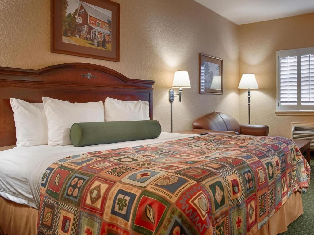Surmatelas, coffres-forts dans les chambres, bureau