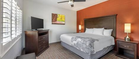 Surmatelas, coffres-forts dans les chambres, bureau