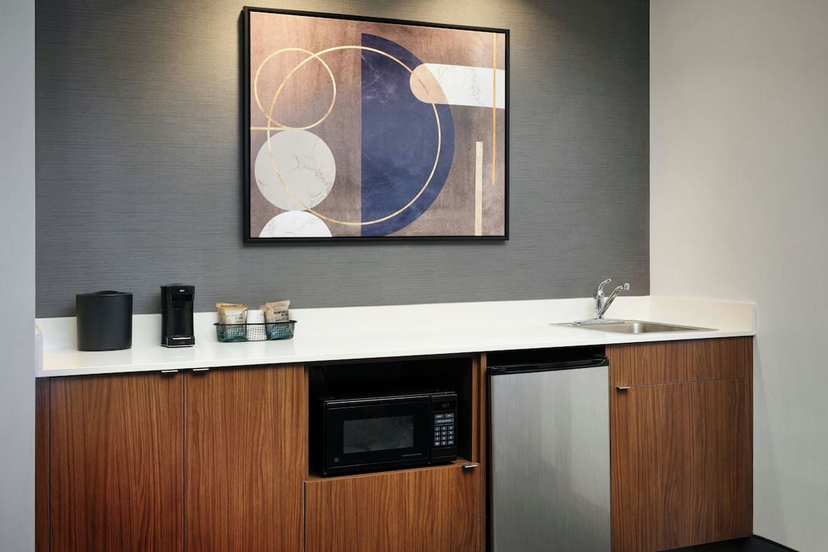 fridge, microwave, coffee/tea maker