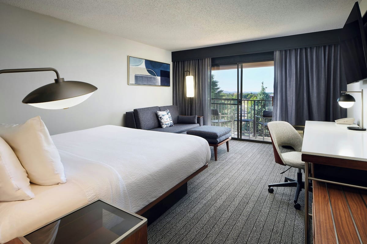 1 bedroom, in-room safe, desk, blackout drapes